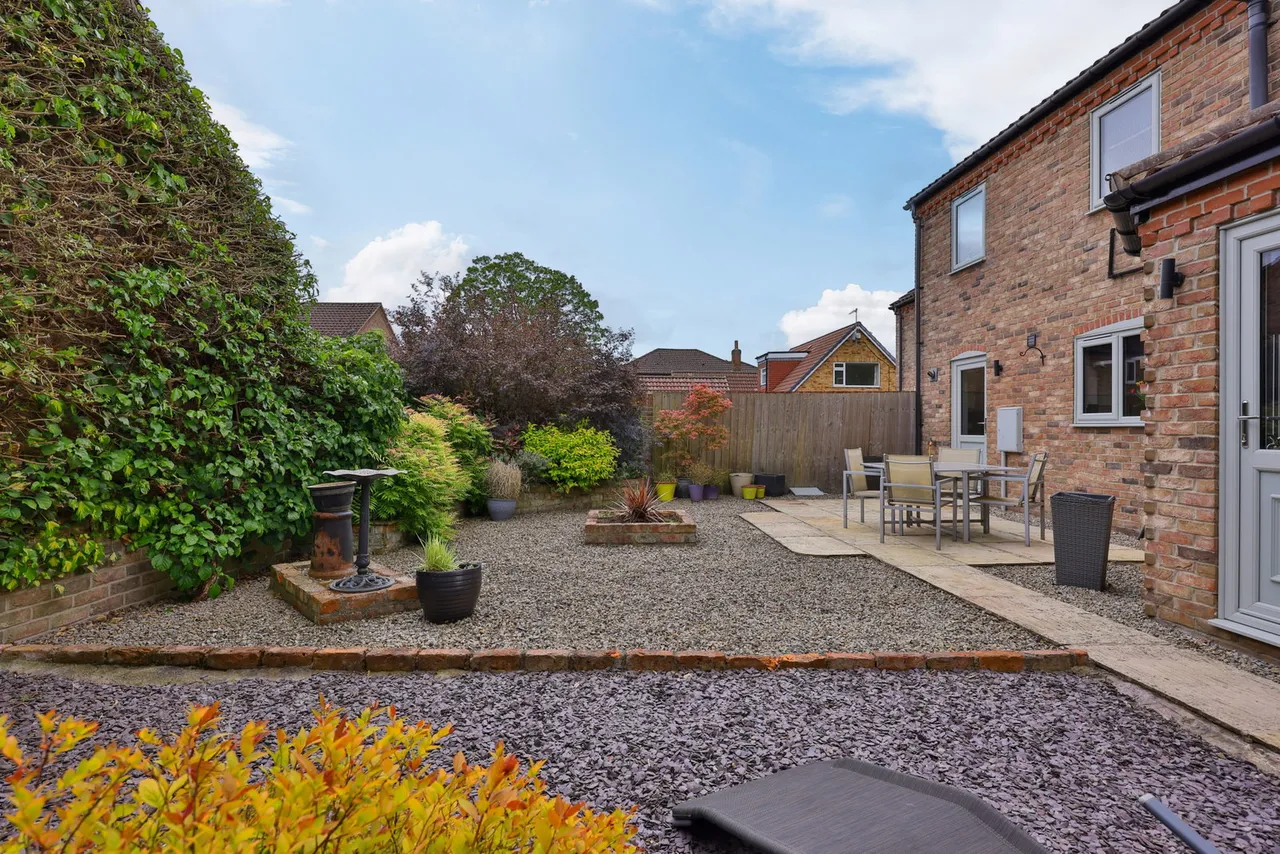 Roman Close, Hayton, photo 27
