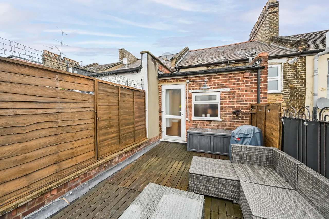 Flat 2, 85 Turnpike Lane, London, photo 4