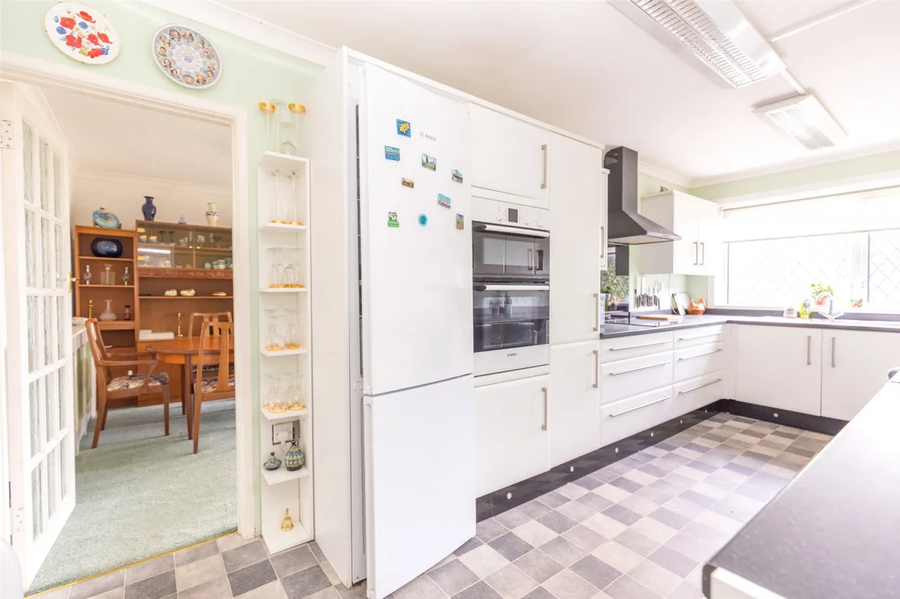 Knole Lane, Bristol, BS10, photo 4