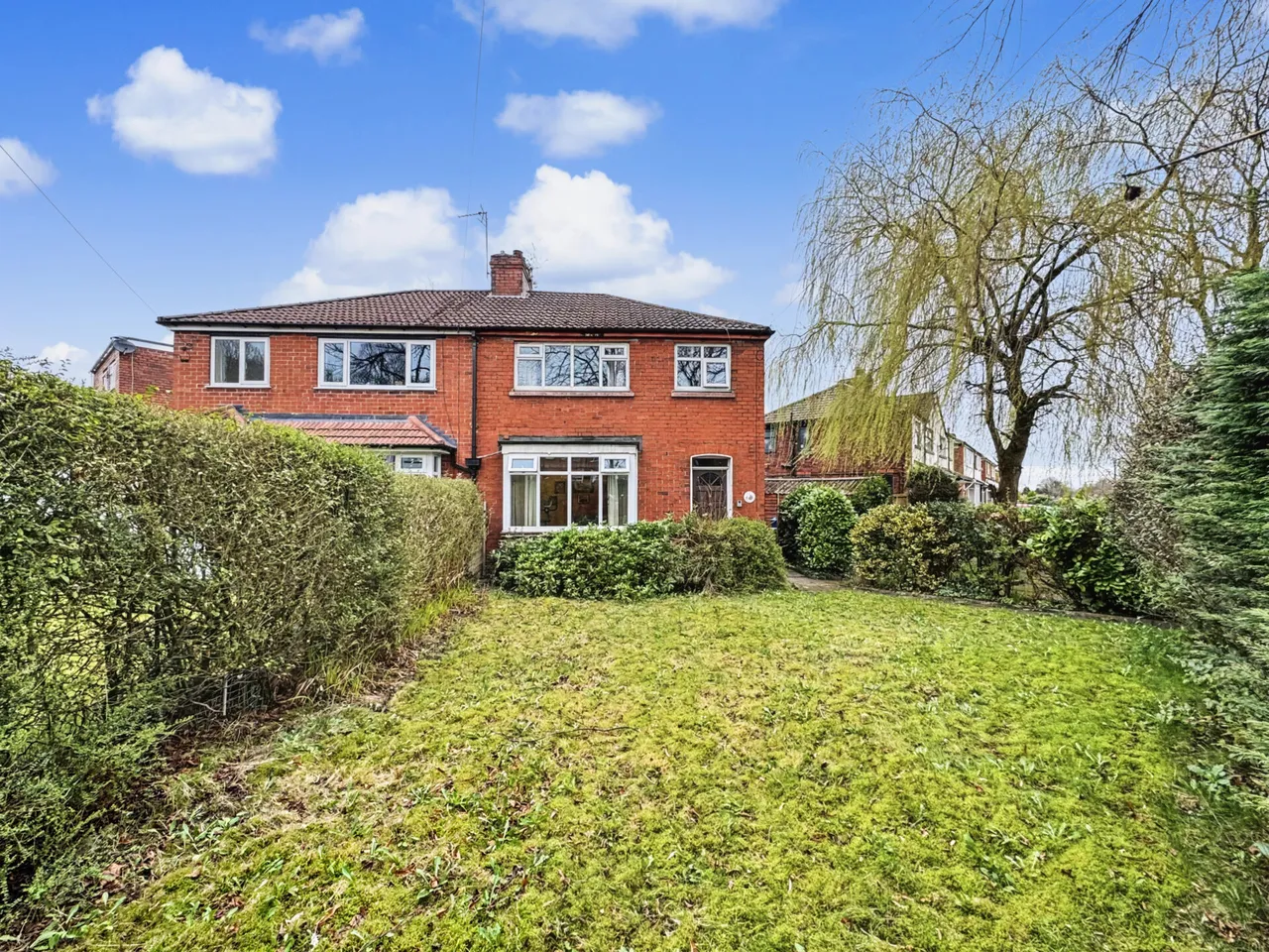 3 bed house for sale, Windsor Avenue, Whitefield, M45