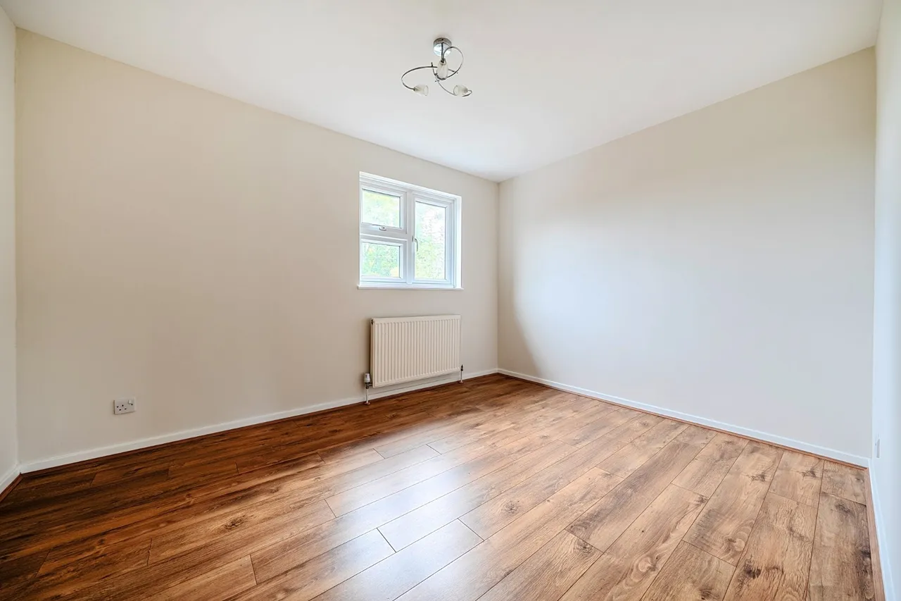Sturt Court, Merrow, GU4, photo 6