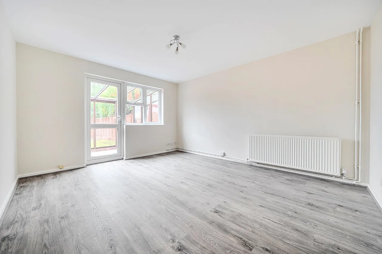 Sturt Court, Merrow, GU4, photo 2