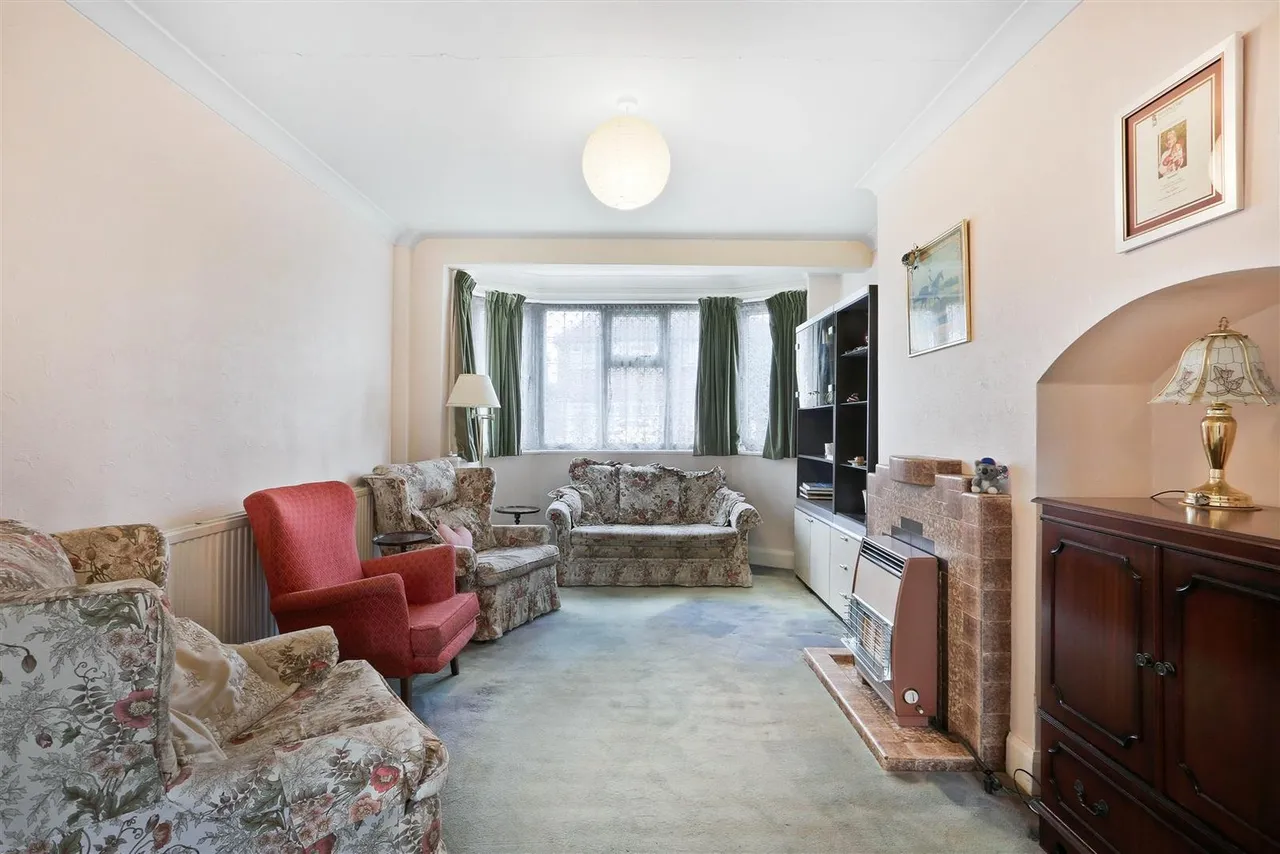 Barrington Road, Sutton, SM3 9PR, photo 2