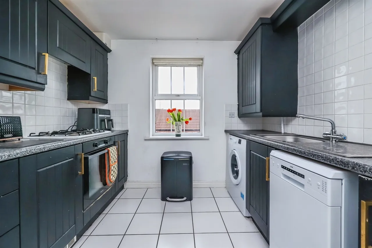 Bodill Gardens, Hucknall, NG15, photo 5