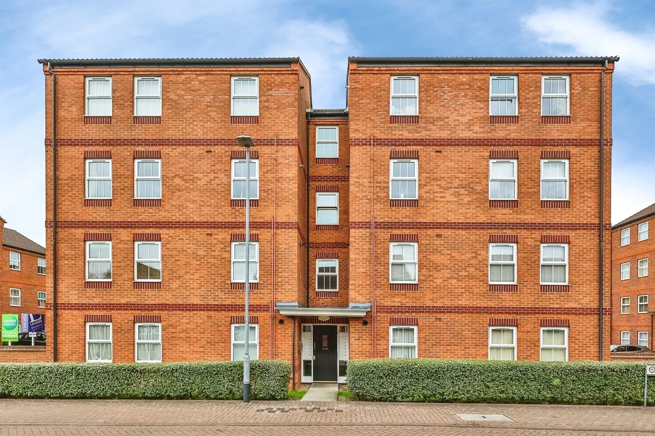 2 bed flat for sale, Bodill Gardens, Hucknall, NG15
