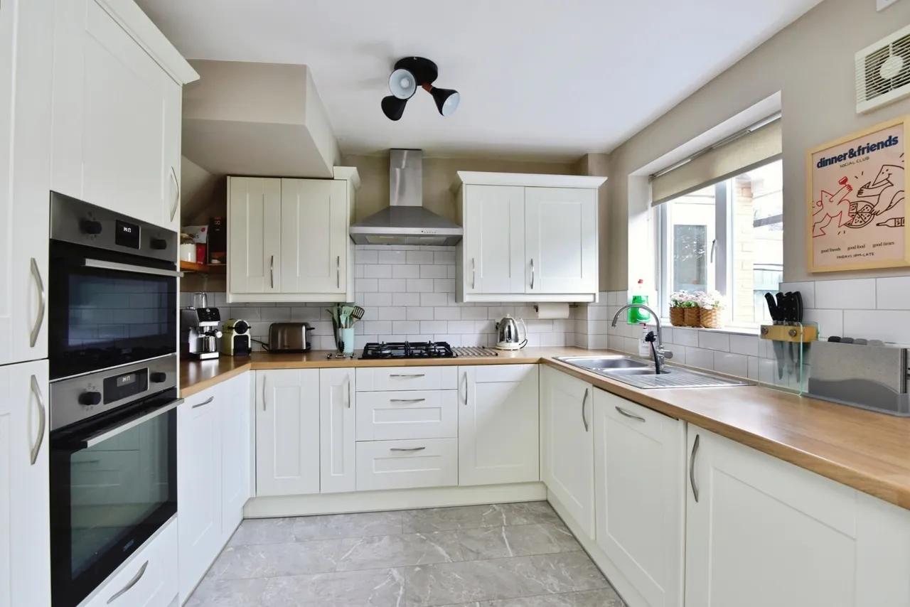 Goldfinch Drive, Alsager, Stoke-on-Trent, Cheshire, ST7, photo 9