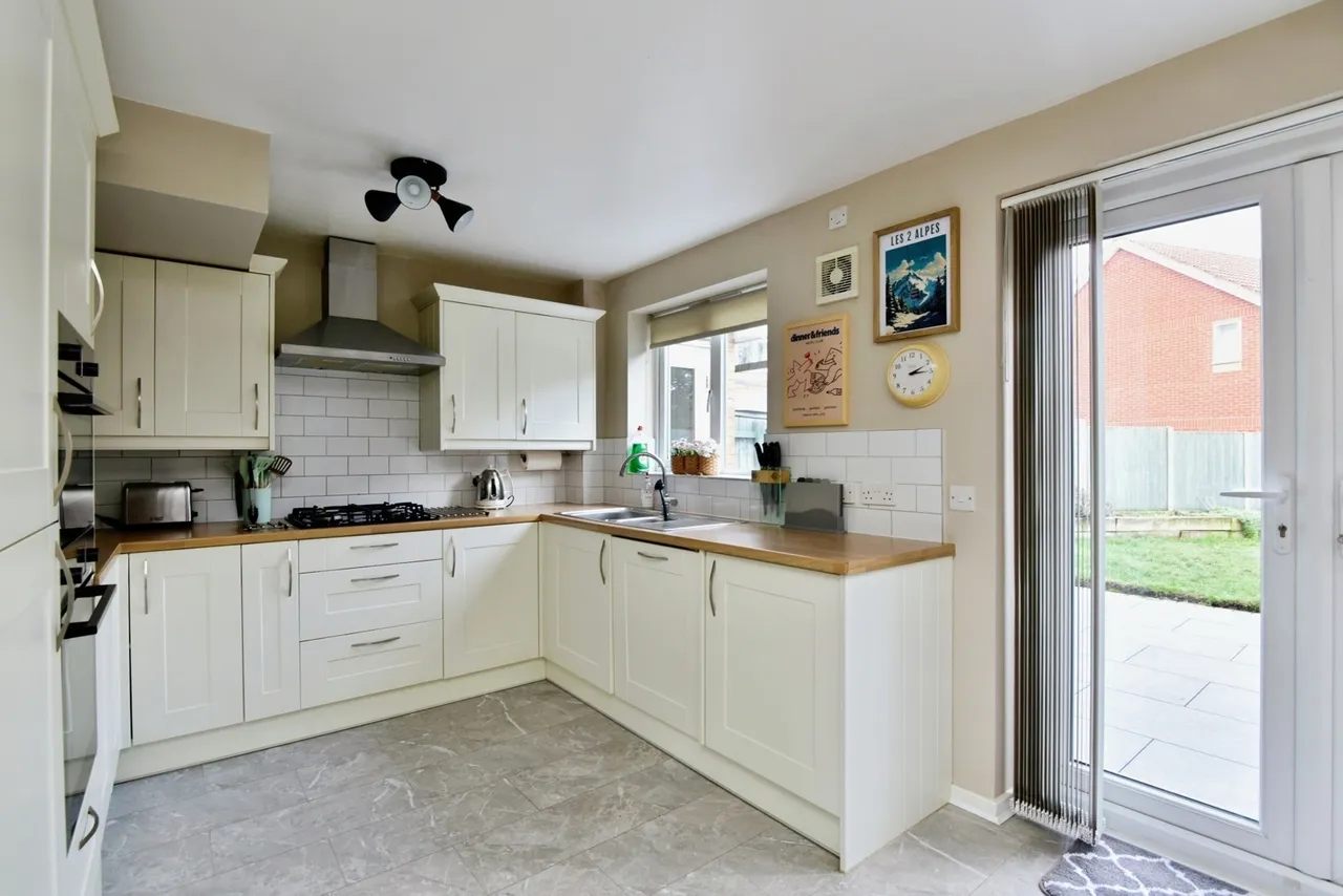Goldfinch Drive, Alsager, Stoke-on-Trent, Cheshire, ST7, photo 10