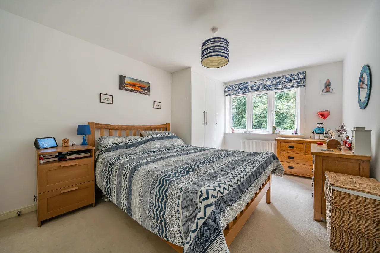 Blue Hut Way, Basingstoke, RG23, photo 9