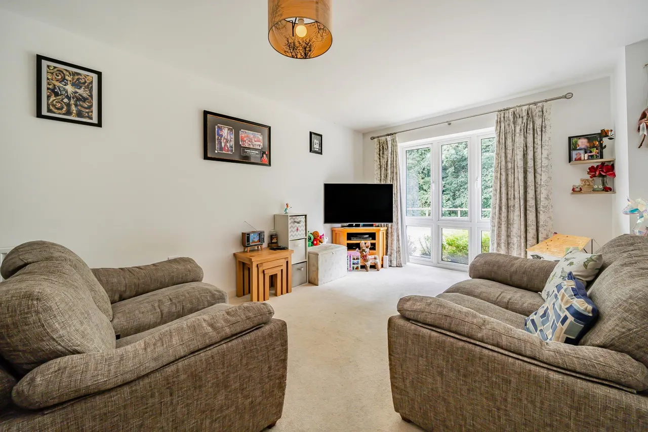 Blue Hut Way, Basingstoke, RG23, photo 4