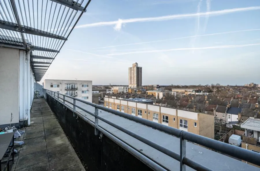 Flint Close, Stratford, E15, photo 6