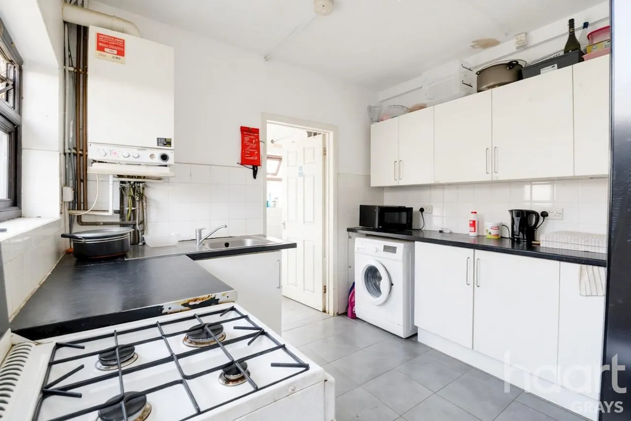 Clarence Road, Grays, RM17, photo 3
