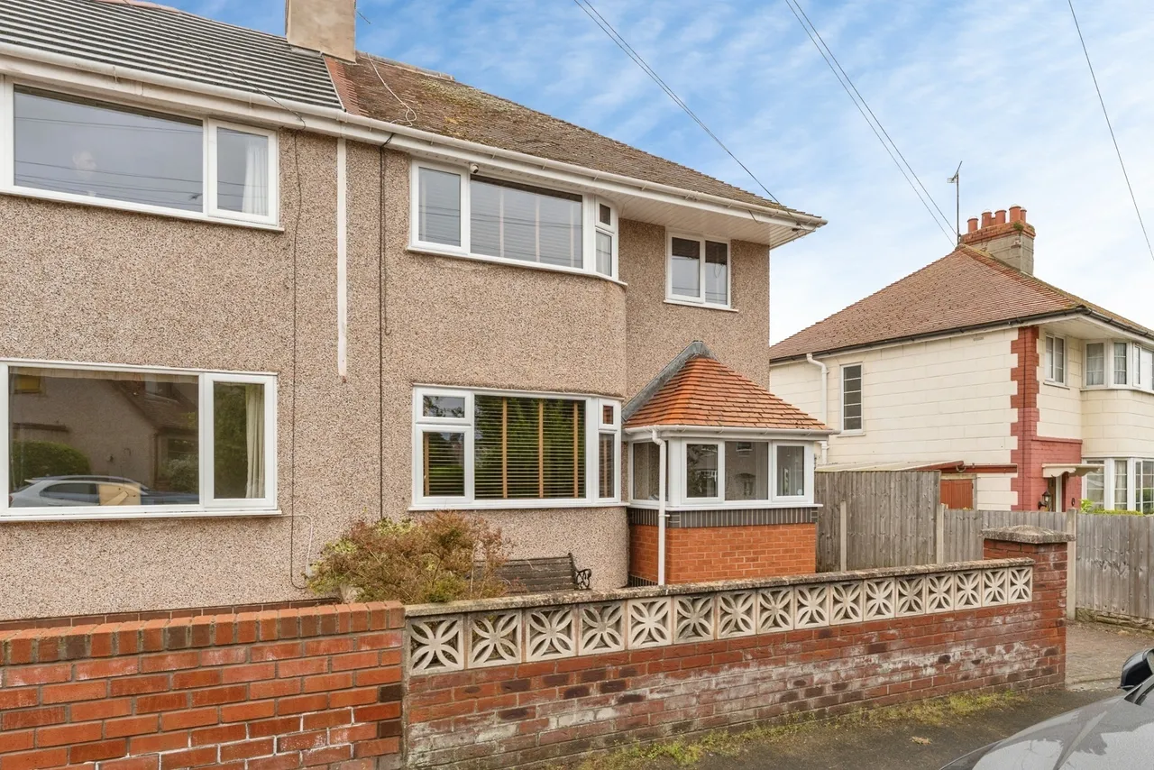 Knowles Avenue, Prestatyn, LL19, photo 24