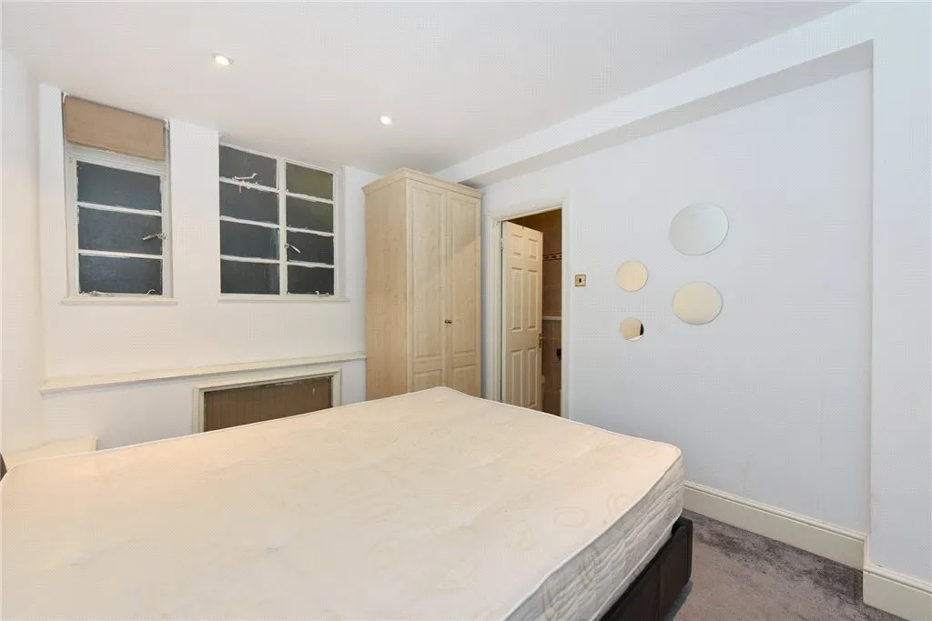 Portman Square, Marylebone, W1H, photo 13