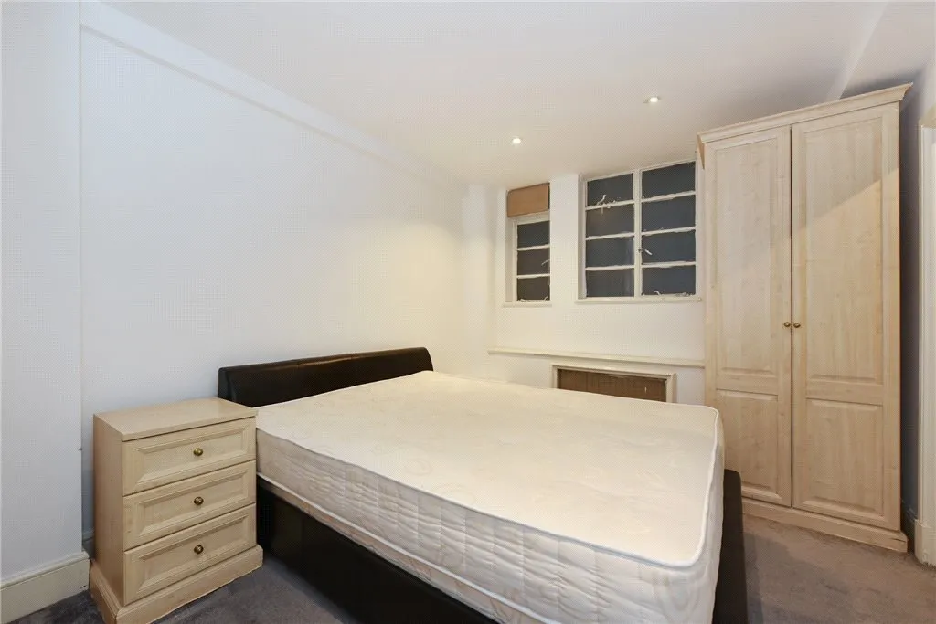 Portman Square, Marylebone, W1H, photo 12