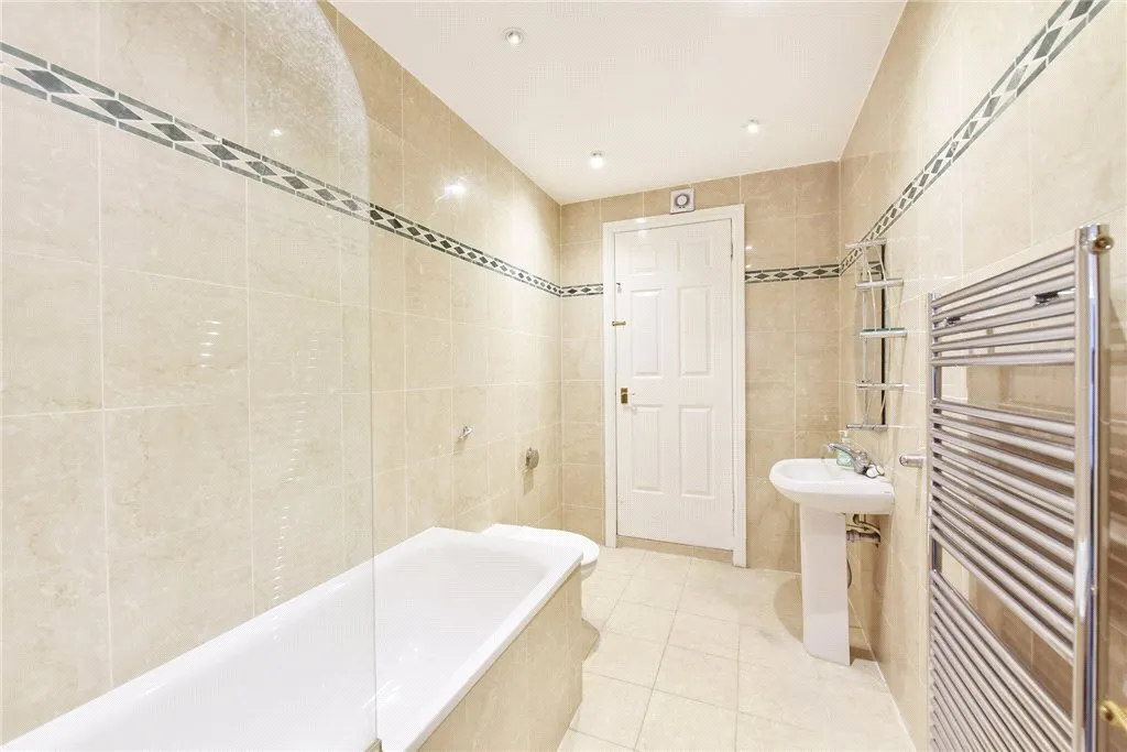 Portman Square, Marylebone, W1H, photo 5