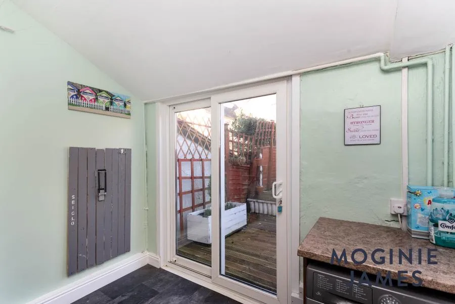 Arran Street, Caerdydd, CF24, photo 7
