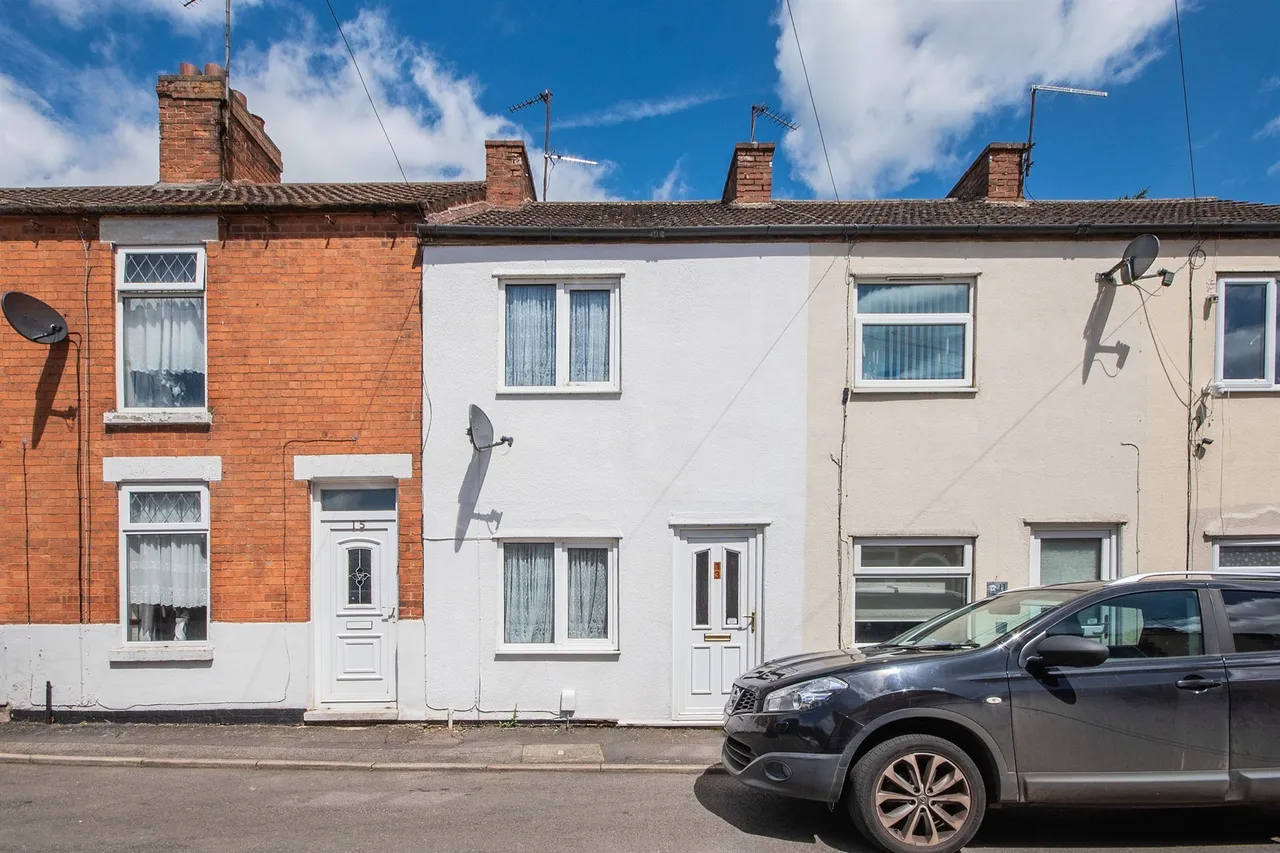 1 bed house for sale, New Street, Kettering, NN14