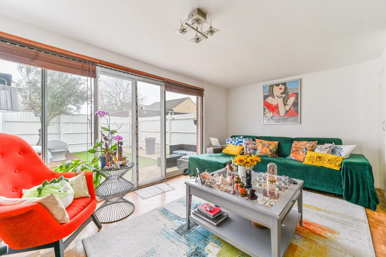 30 Brierley Close, London, photo 3