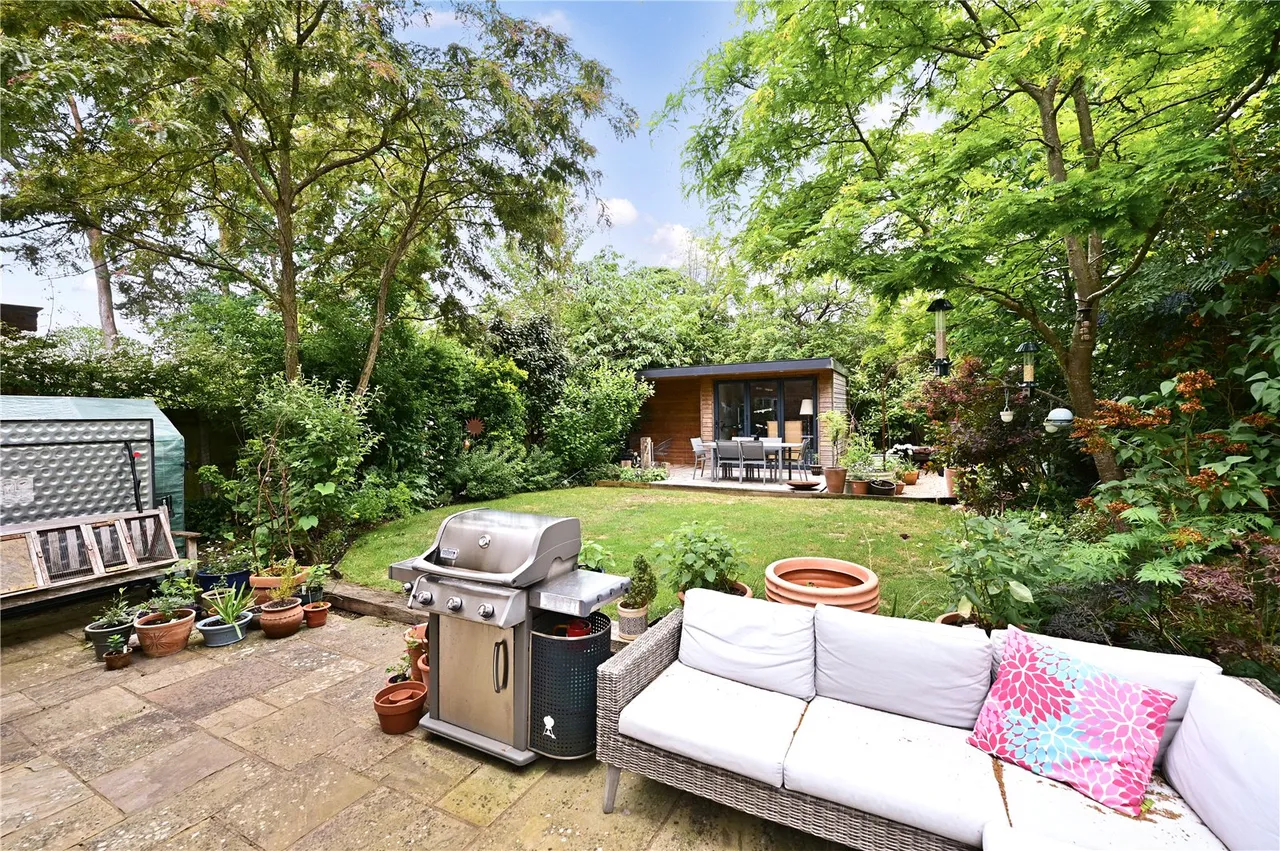 Beaufort Road, Church Crookham, Fleet, Hampshire, GU52 6AY, photo 4