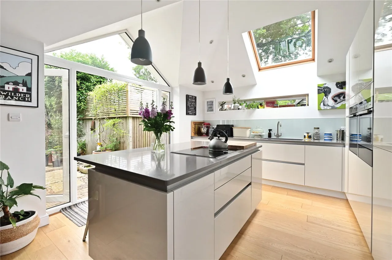 Beaufort Road, Church Crookham, Fleet, Hampshire, GU52 6AY, photo 2