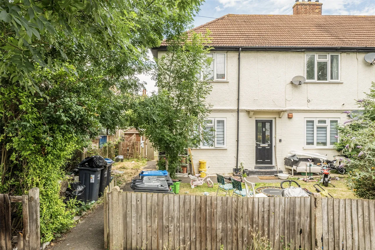 2 bed flat for sale — Eldertree Place, Mitcham, CR4 1AH