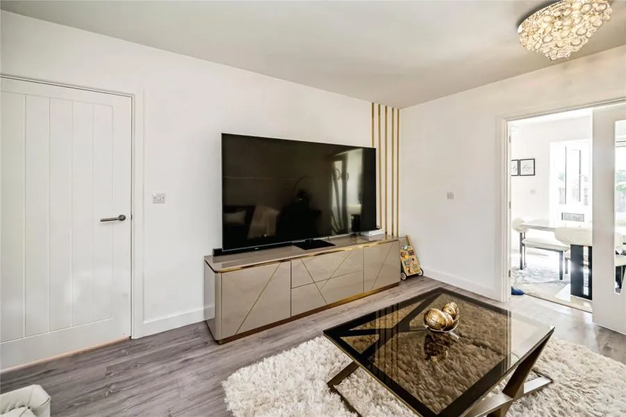 Boundary Drive, Wexham, SL2, photo 4