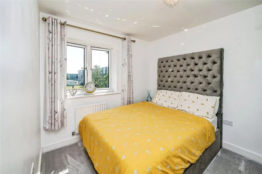 Boundary Drive, Wexham, SL2, photo 14
