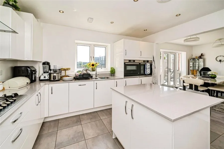 Boundary Drive, Wexham, SL2, photo 6
