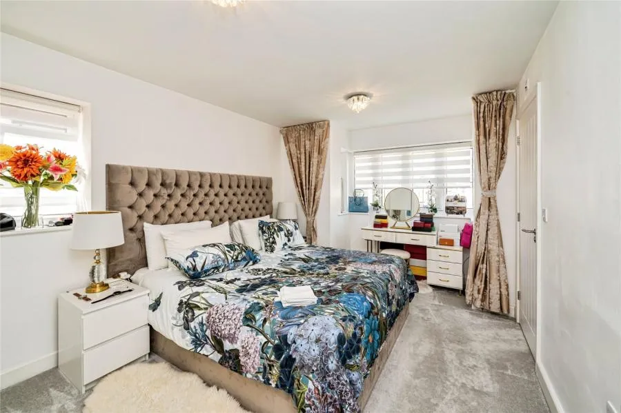 Boundary Drive, Wexham, SL2, photo 11