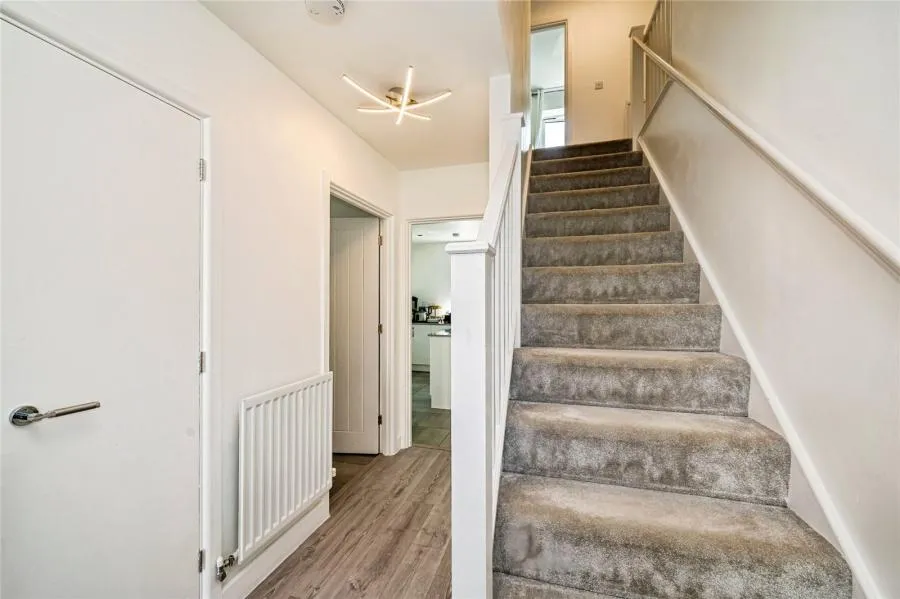 Boundary Drive, Wexham, SL2, photo 18