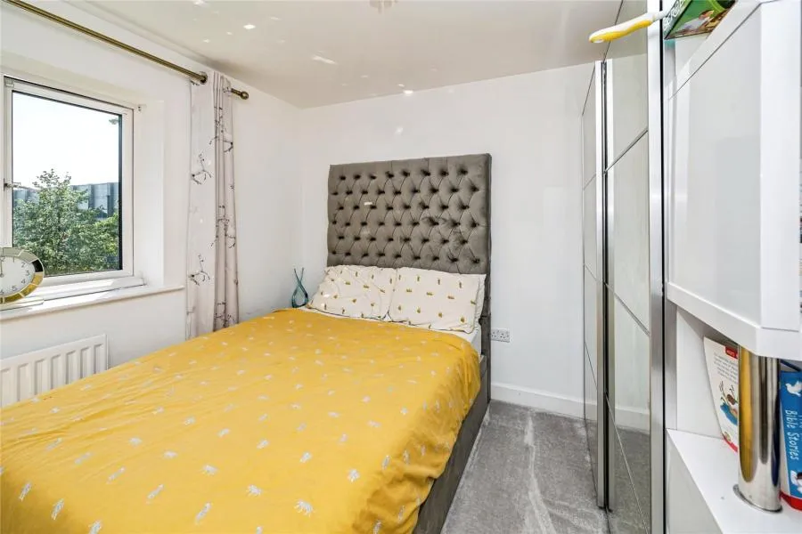 Boundary Drive, Wexham, SL2, photo 15