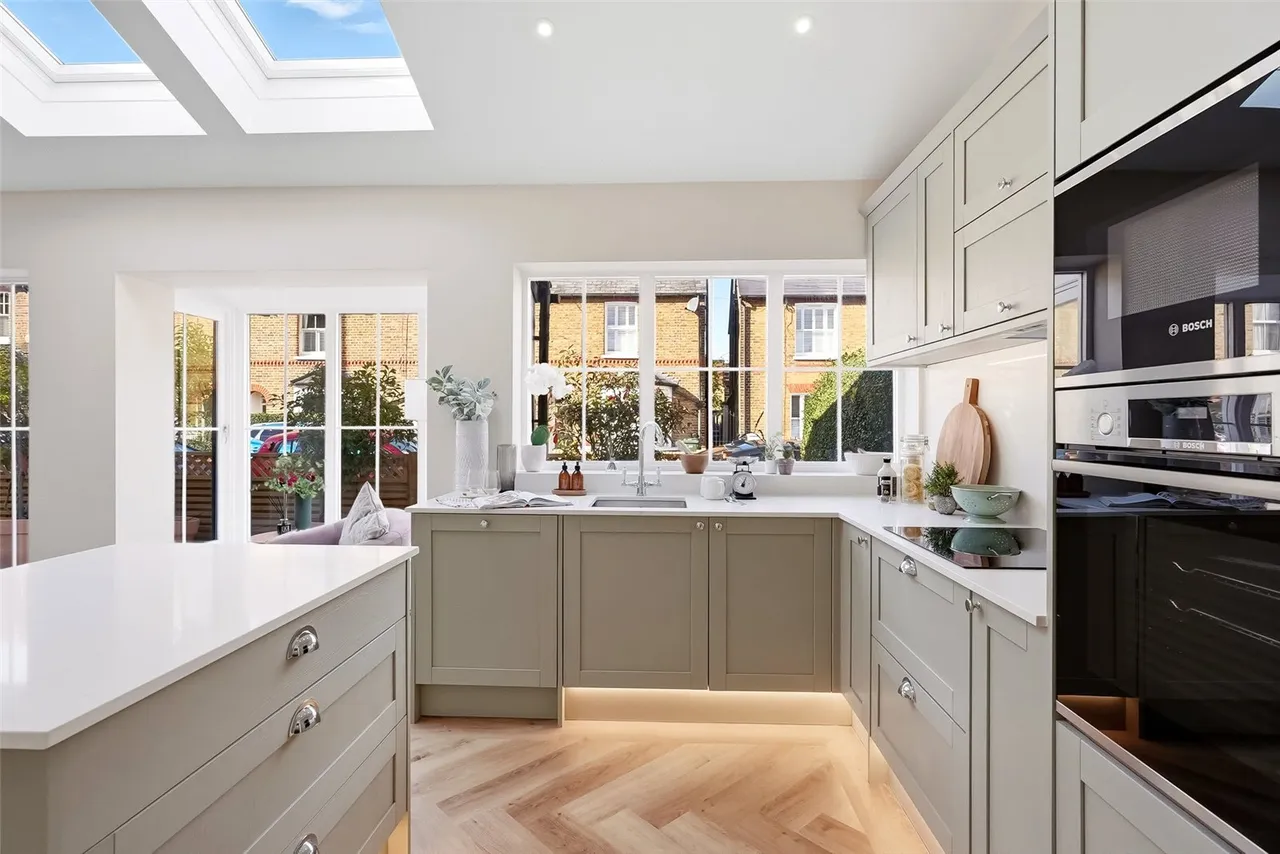 Milton Road, Hampton, TW12 2LL, photo 12