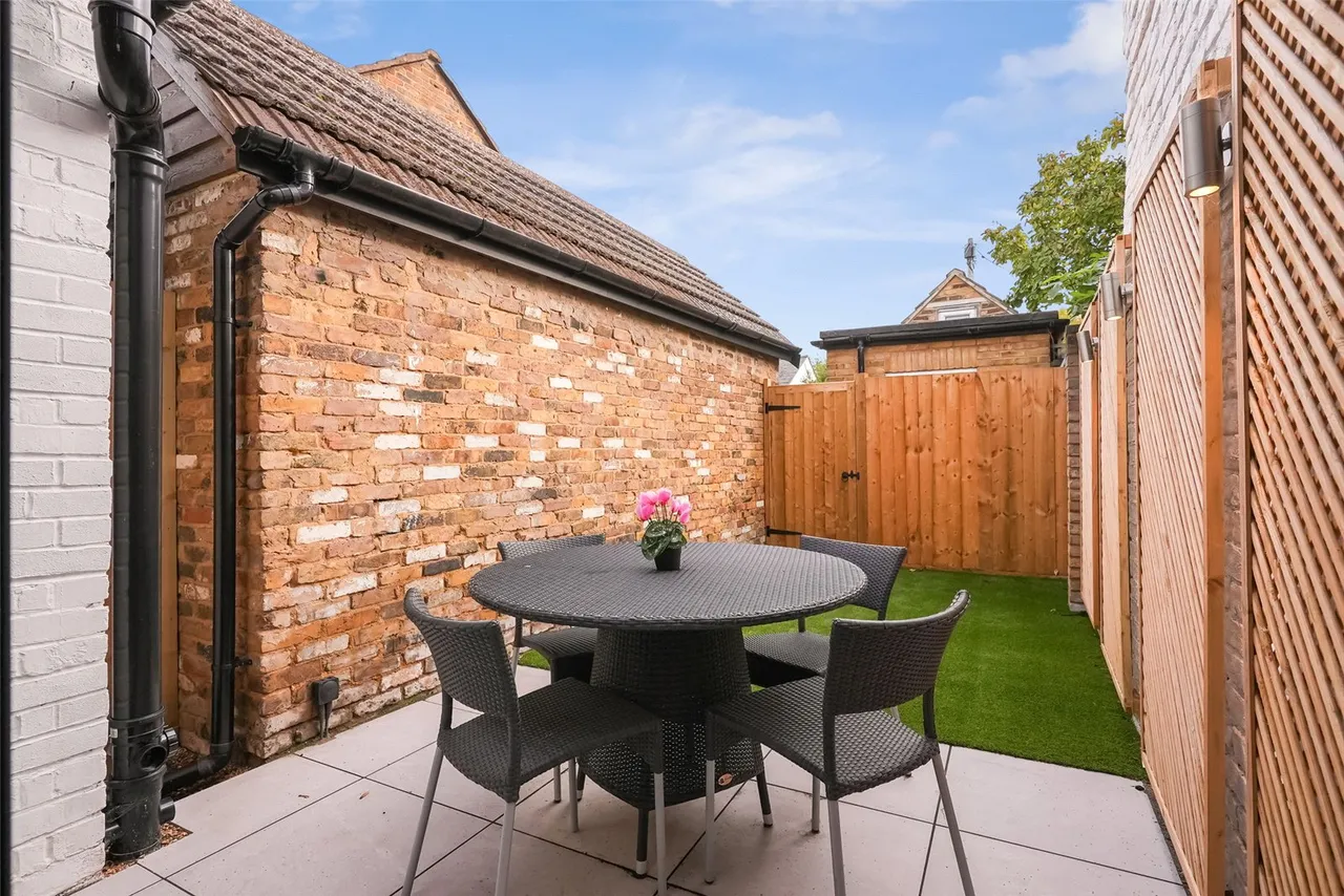 Milton Road, Hampton, TW12 2LL, photo 20