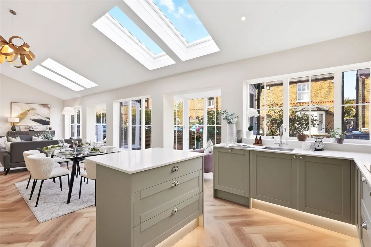 Milton Road, Hampton, TW12 2LL, photo 8