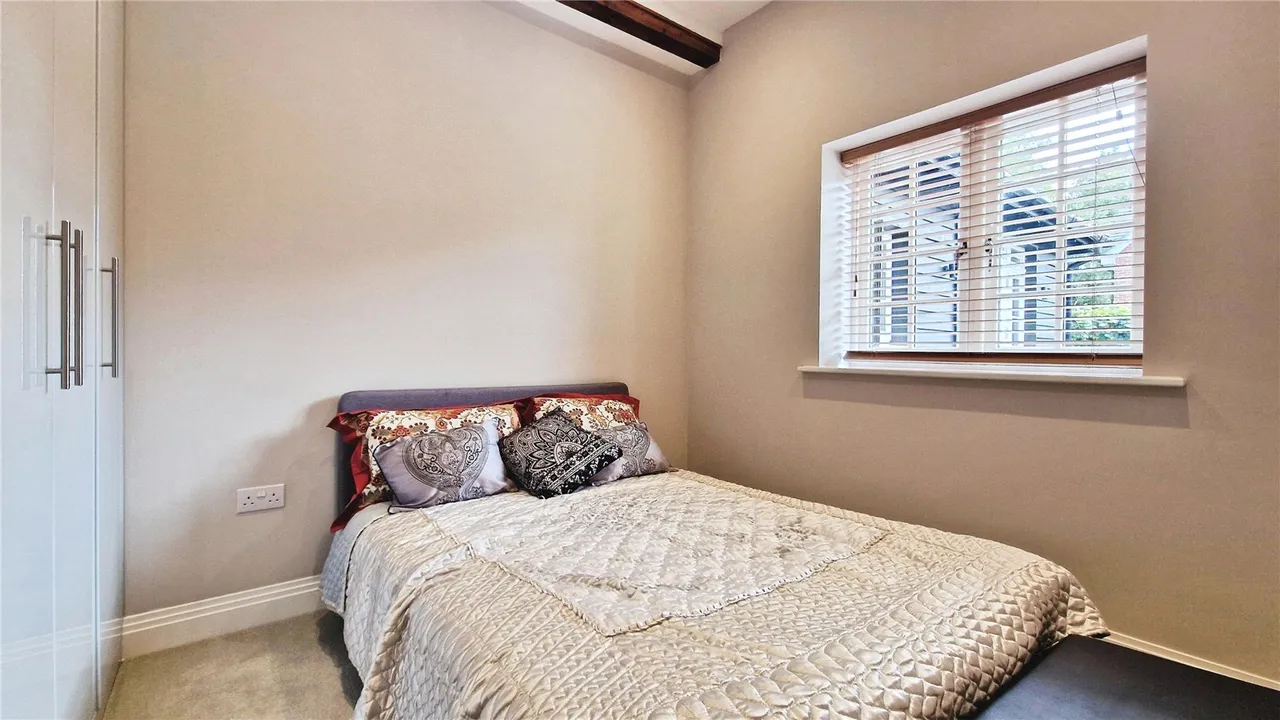 Bryan Gardens, Binfield, Bracknell, Berkshire, RG42 4JQ, photo 9