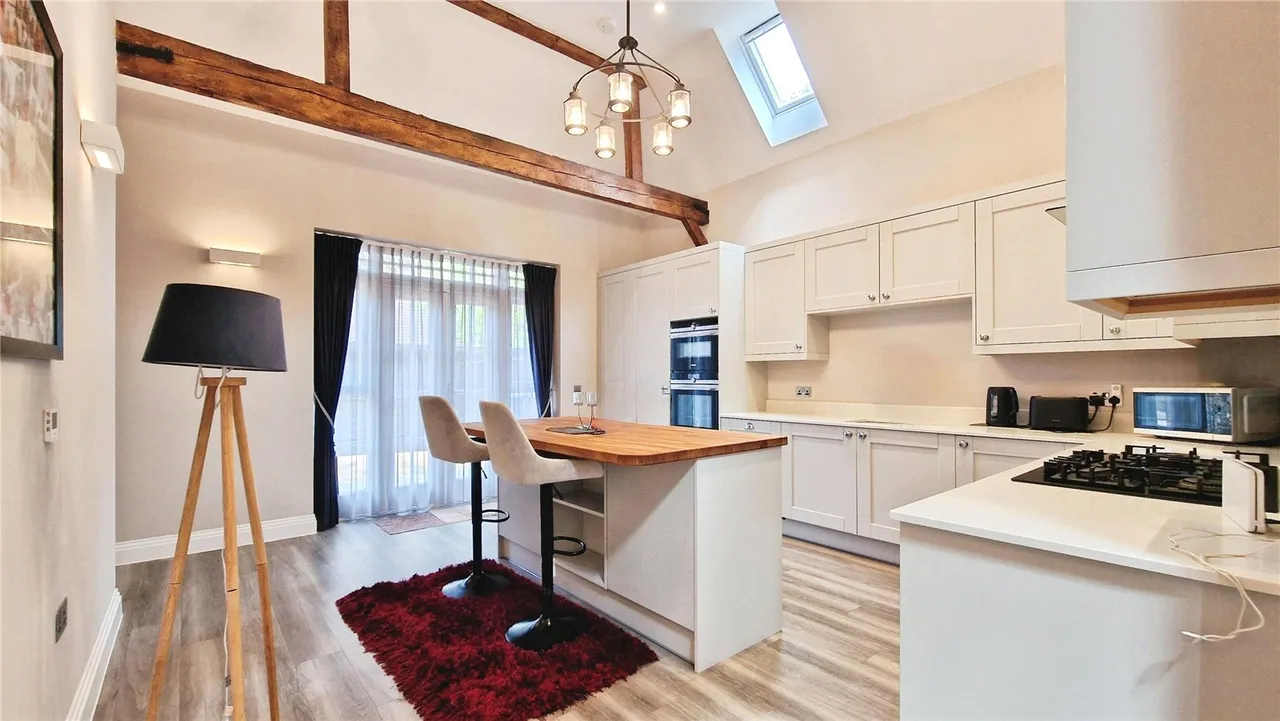 Bryan Gardens, Binfield, Bracknell, Berkshire, RG42 4JQ, photo 5