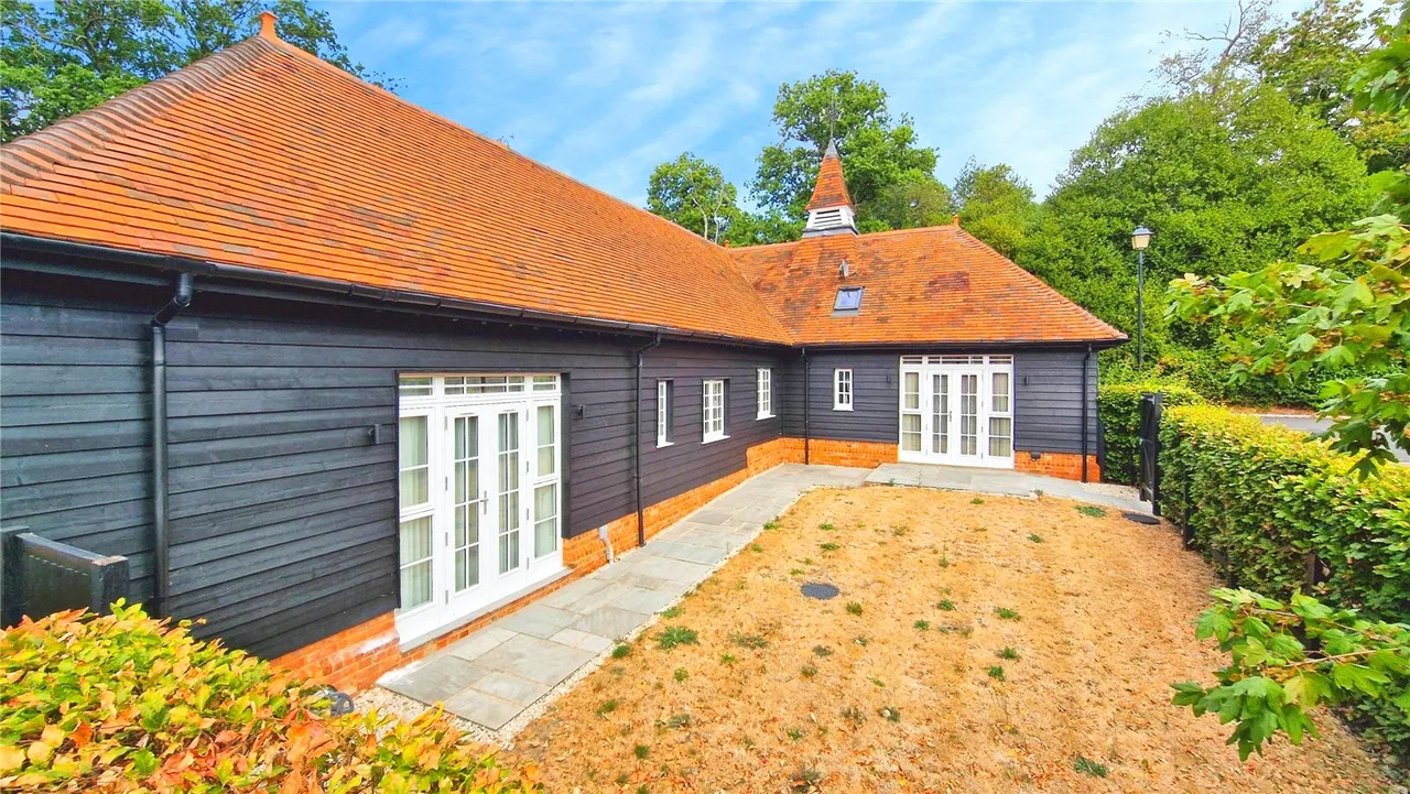 Bryan Gardens, Binfield, Bracknell, Berkshire, RG42 4JQ, photo 12