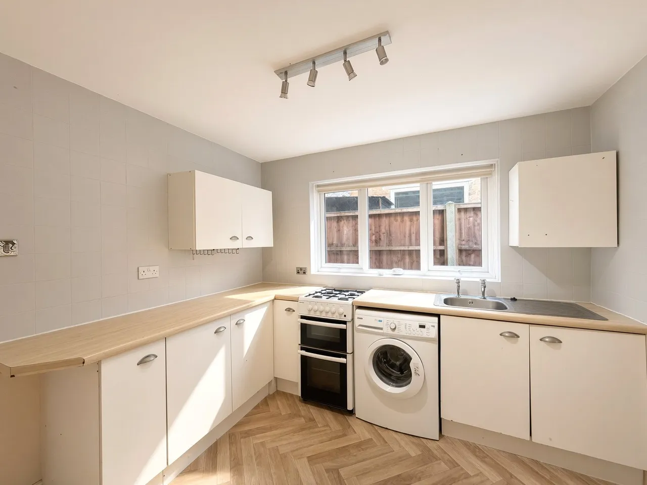 Western Road, Aldershot, Hampshire, GU11 3PL, photo 7
