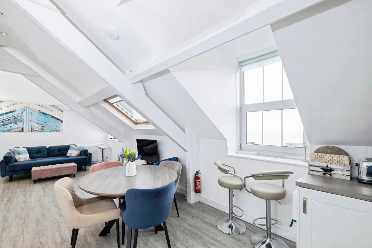 2 bed flat for sale, Fore Street, Marazion, TR17