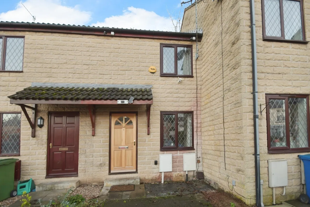 2 bed house for sale — Holland Road, CHESTERFIELD, Derbyshire, S41