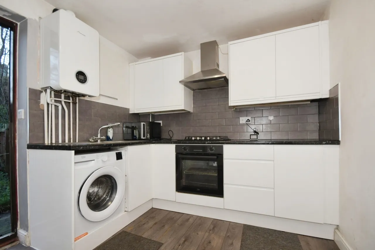 Holland Road, CHESTERFIELD, Derbyshire, S41, photo 5