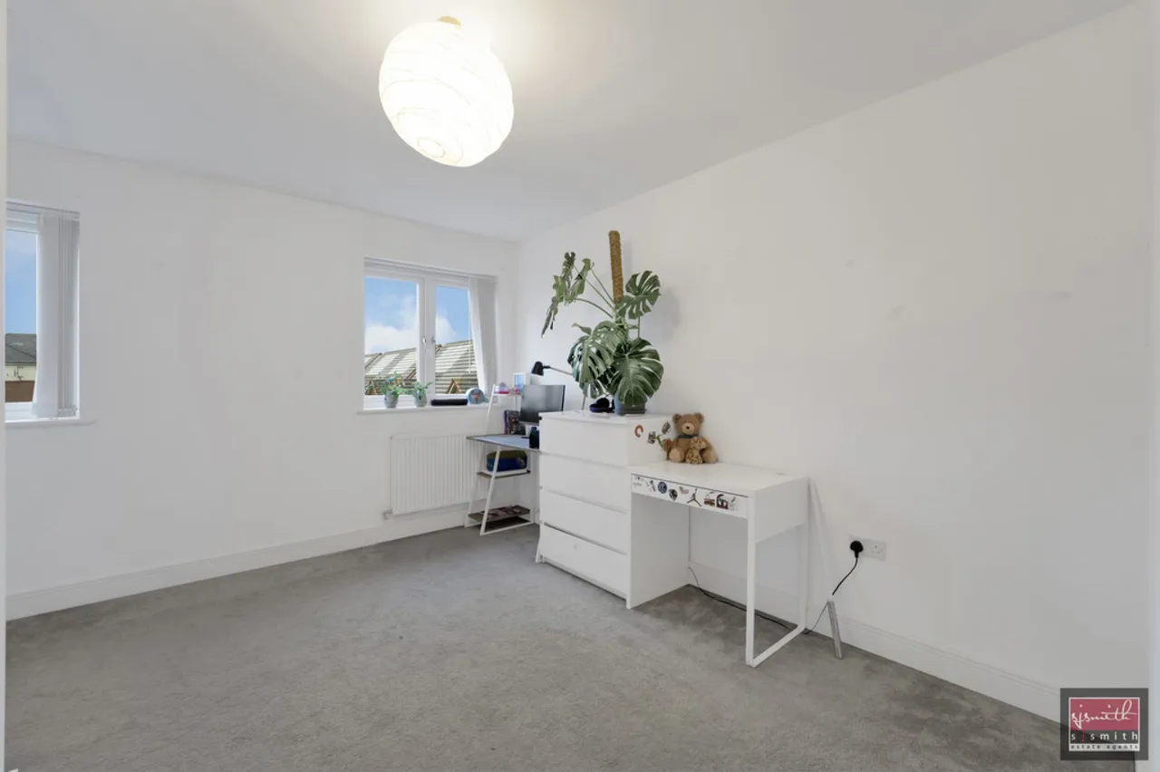 Springs Close, Stanwell, TW19, photo 10