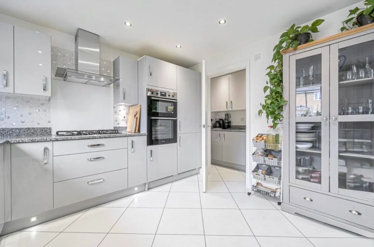 Homeleaze, Swindon, Wiltshire, SN1 4BT, photo 7