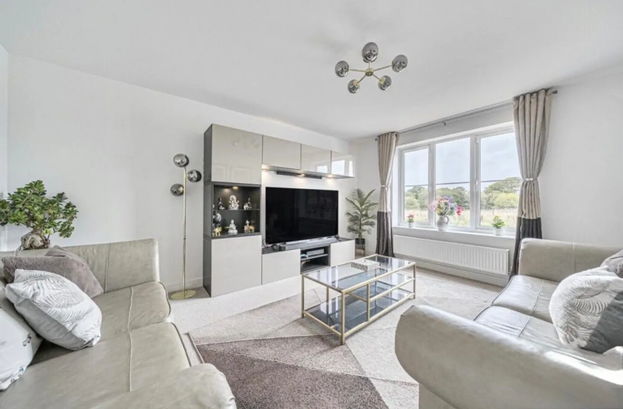 Homeleaze, Swindon, Wiltshire, SN1 4BT, photo 8