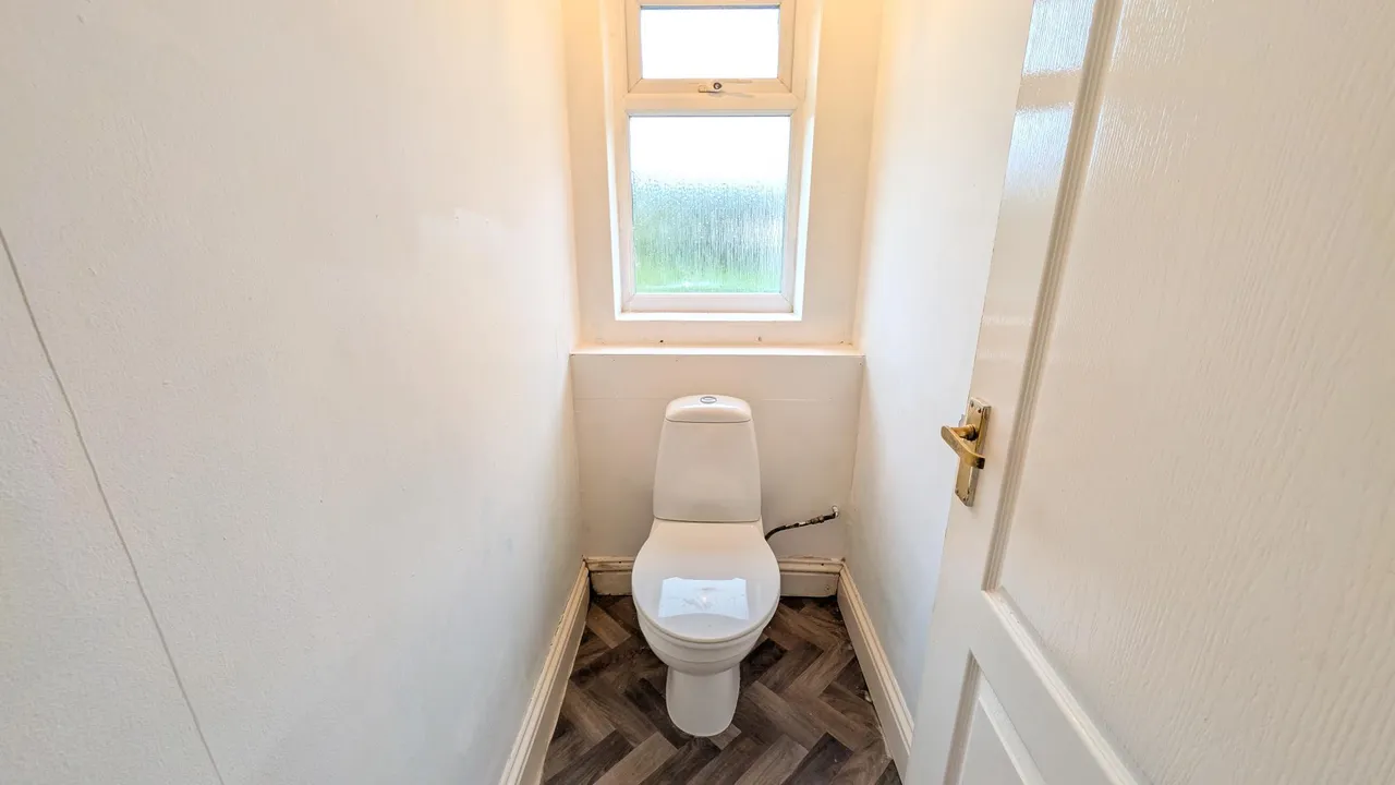 Banks Road, Toton, NG9, photo 8