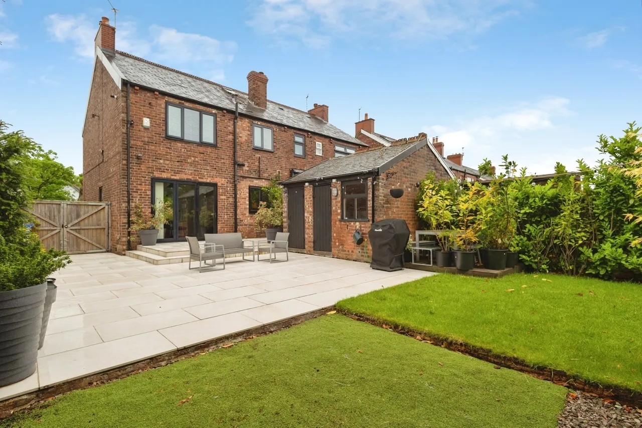 Arundel Street, Ashton-under-Lyne, Greater Manchester, OL6, photo 23