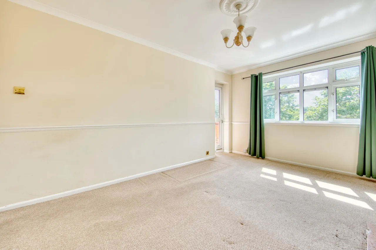Althorne Gardens, South Woodford, photo 10