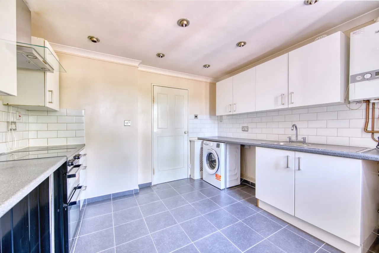 Althorne Gardens, South Woodford, photo 7