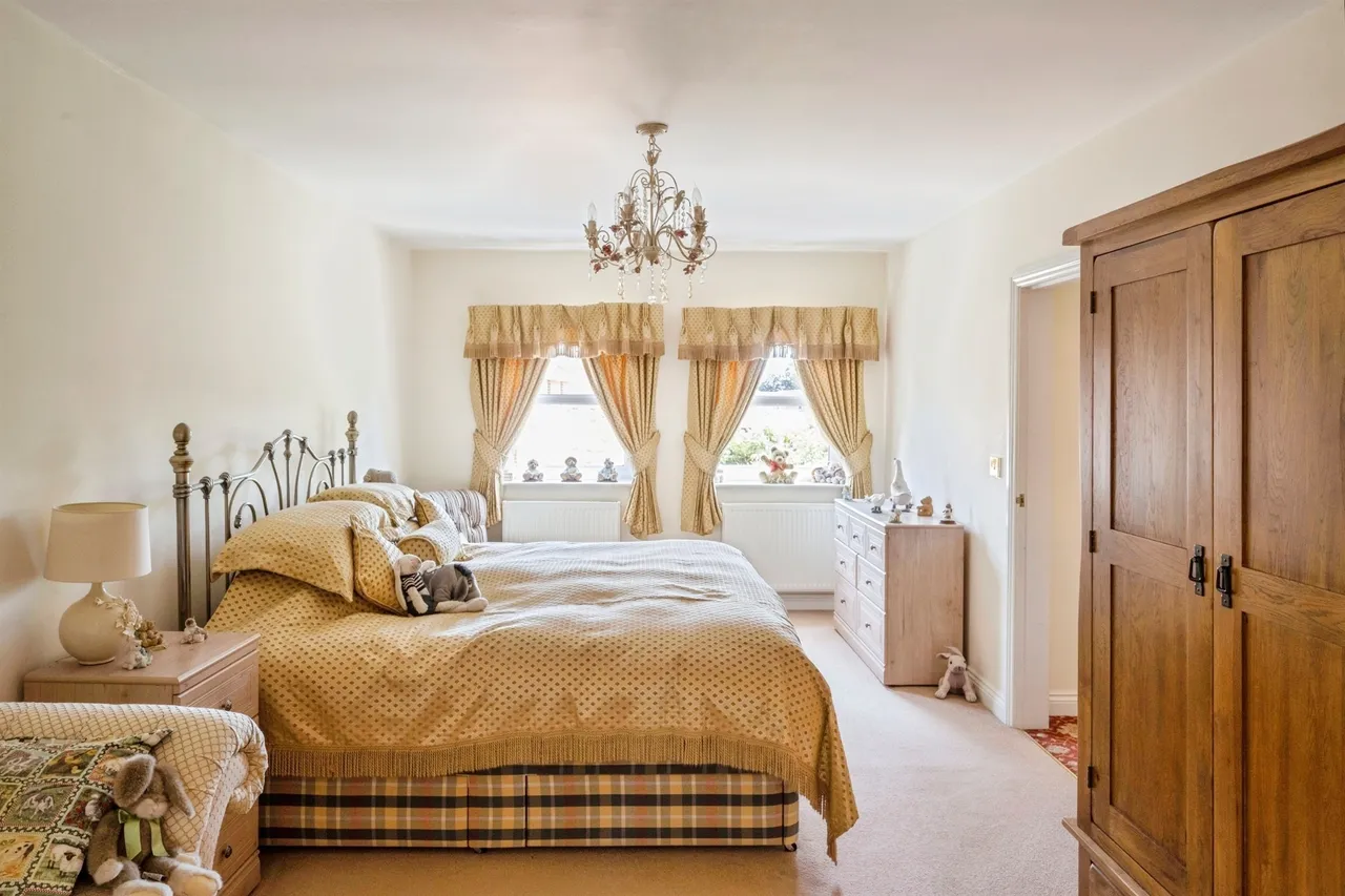 Racecourse Close, Swinton, S64, photo 19