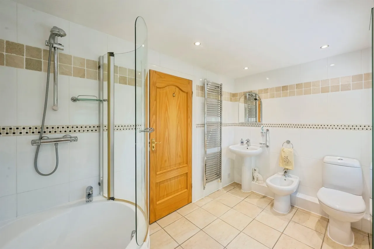Racecourse Close, Swinton, S64, photo 20